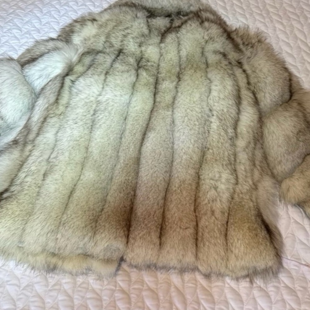 Fox Fur Jacket - Picture 9 of 9